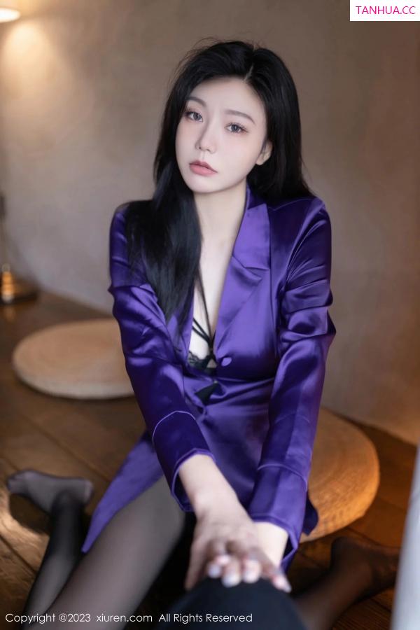 安然Maleah  [XiuRen]高清写真图 2023.12.12 No.7798 安然anran 黑丝美腿第19张图片